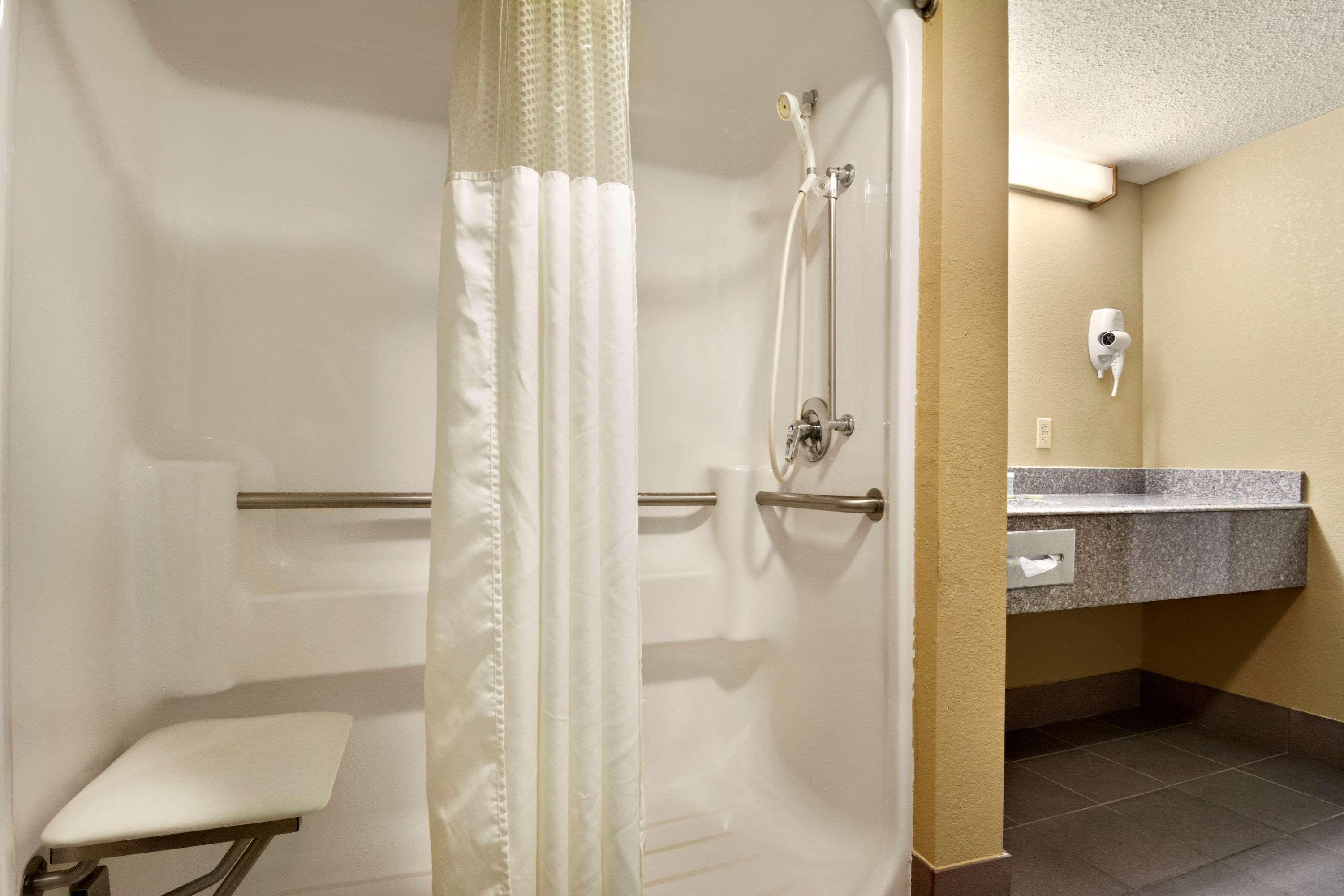 Super 8 By Wyndham Hattiesburg North Εξωτερικό φωτογραφία