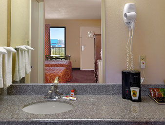Super 8 By Wyndham Hattiesburg North Εξωτερικό φωτογραφία